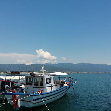 Prime Luxury Villa Beach Front Vrasná 外观 照片