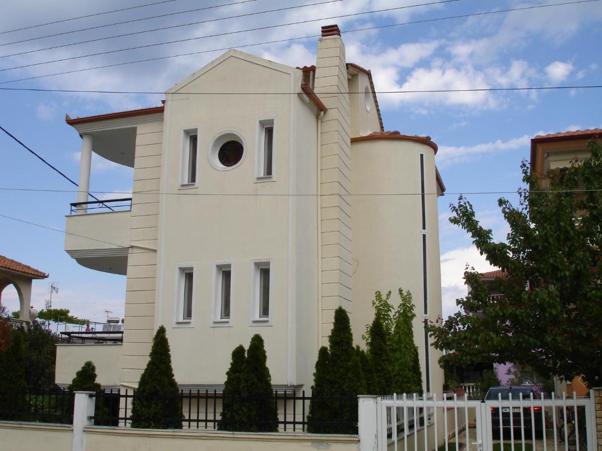 Prime Luxury Villa Beach Front Vrasná 外观 照片