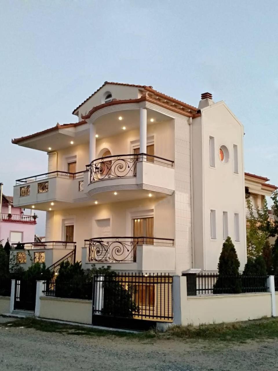 Prime Luxury Villa Beach Front Vrasná 外观 照片